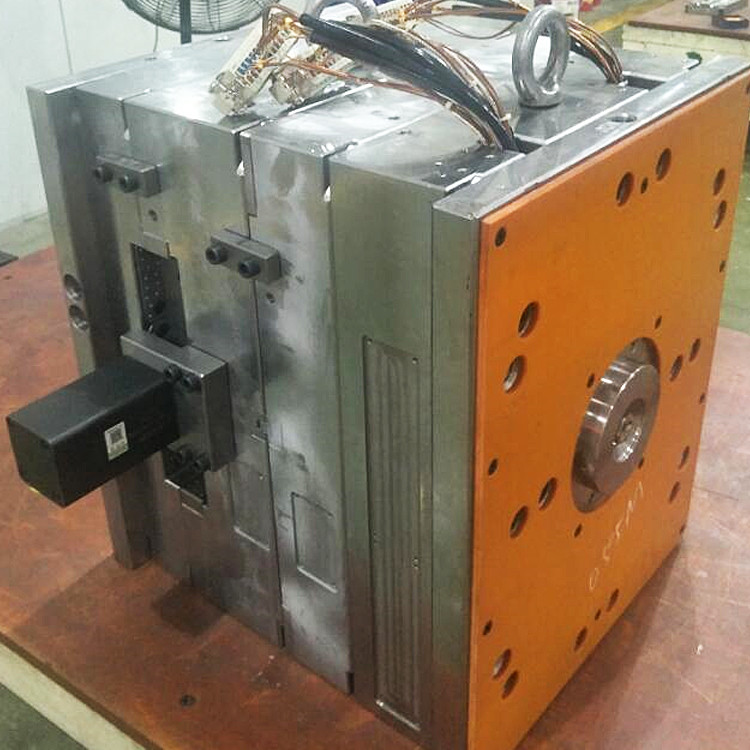 Hot Runner Mold Export Complex Mold Structure Design And Manufacture