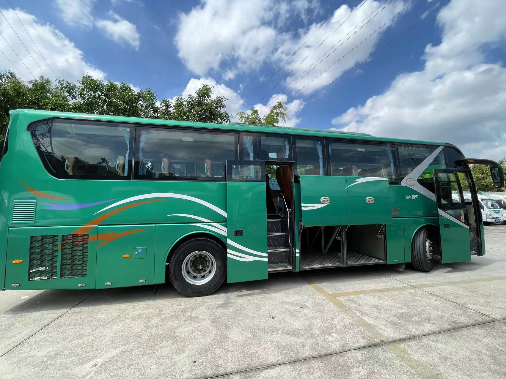 44 Seats Used Commercial Buses , Used Tourist Bus With 2 Doors / WP7.270E51 Engine