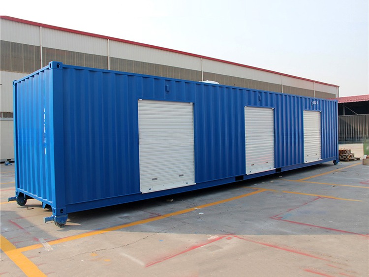 40ft Dry CSC Certified Container with Roller Shutter Doors and Internal Dimensions of 12.032 x 2.352 x 2.695 m