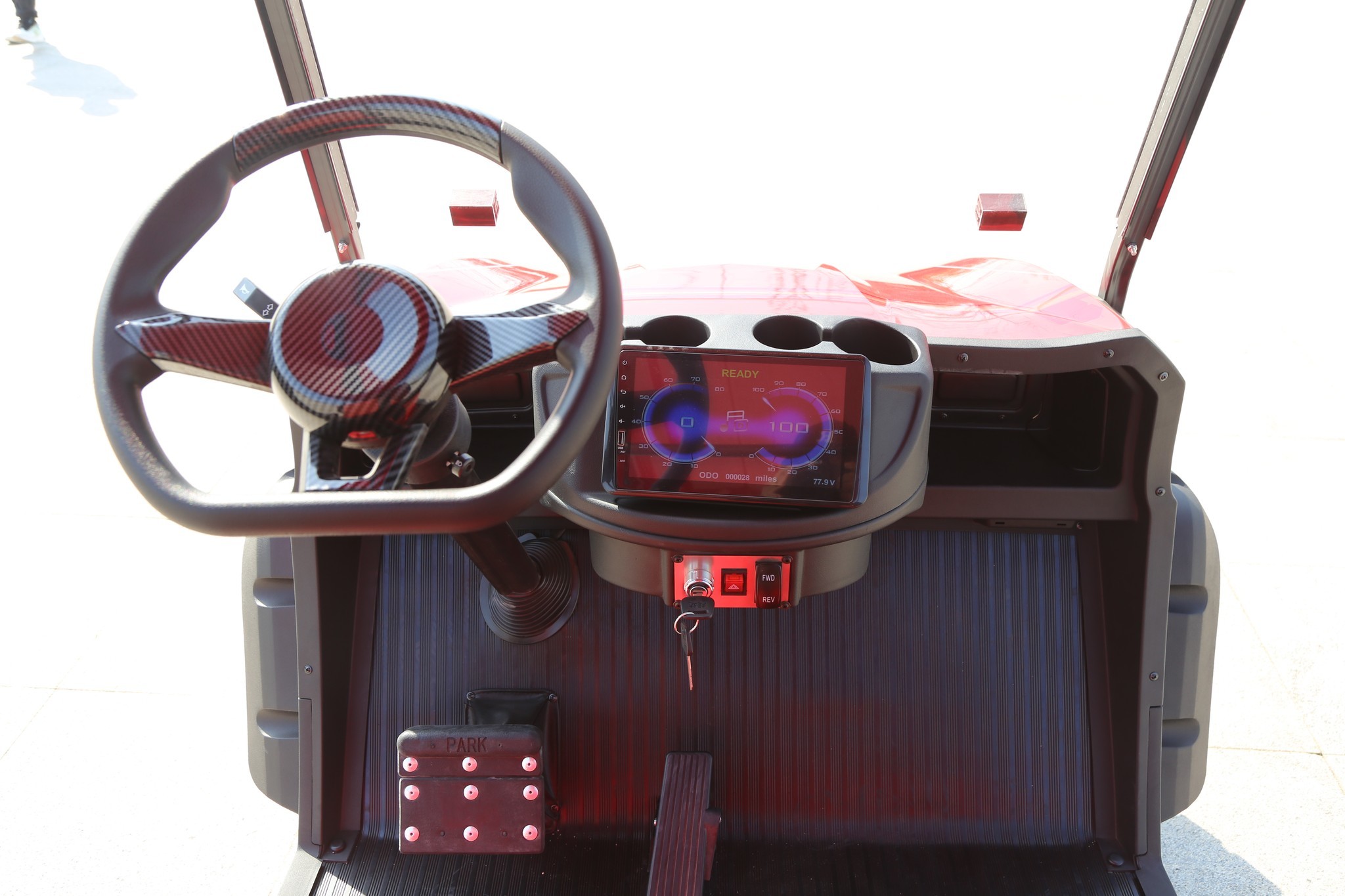 Peak Prestige Flagship Model Luxurious Four-Seater Electric Golf Cart Technological Luxury, Interior Aesthetics Ultimate Choice For Prestigious Travel