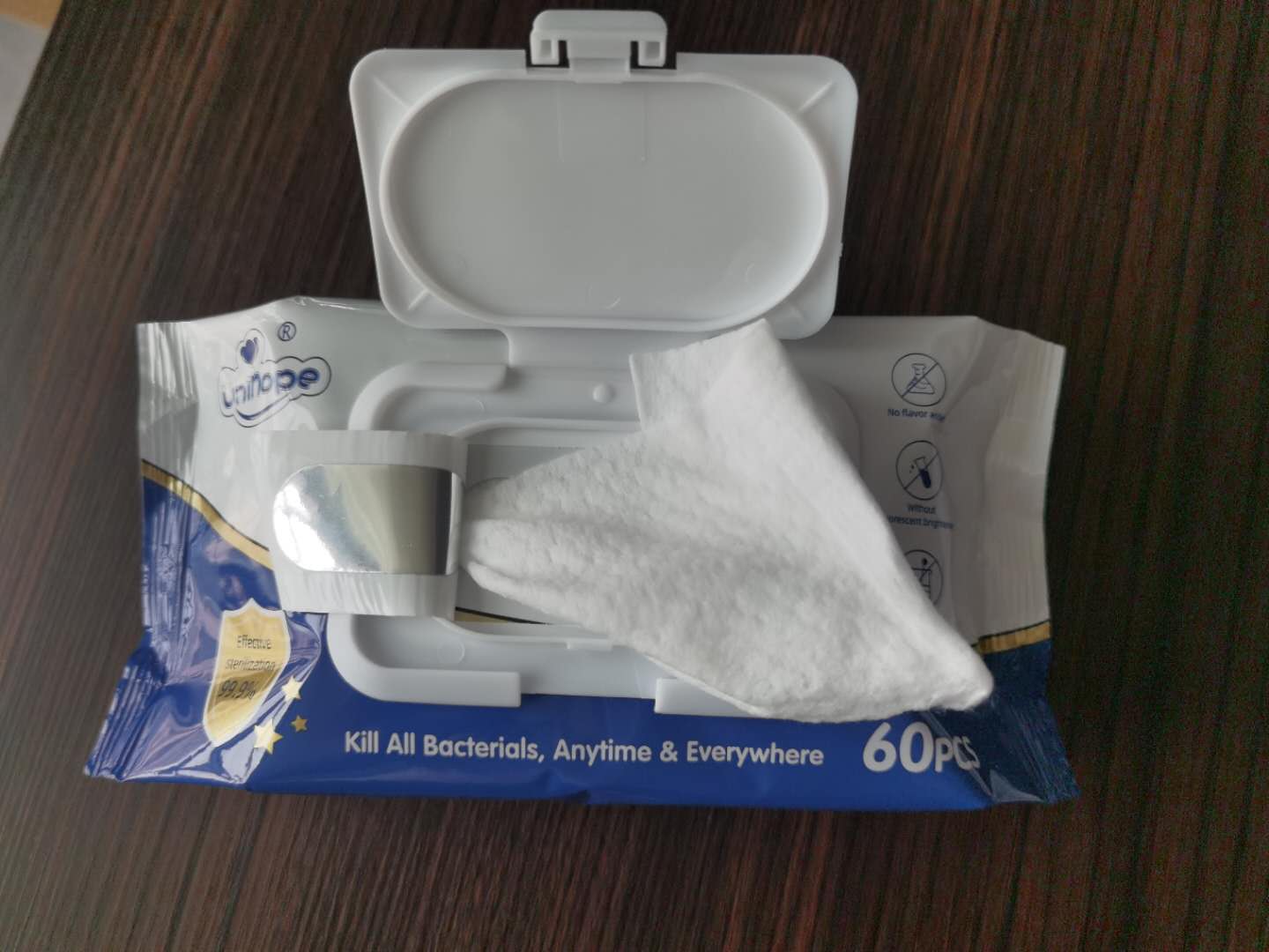 Customizable Design Sanitizing Wet Wipes for Alcohol-Free Antibacterial Protection
