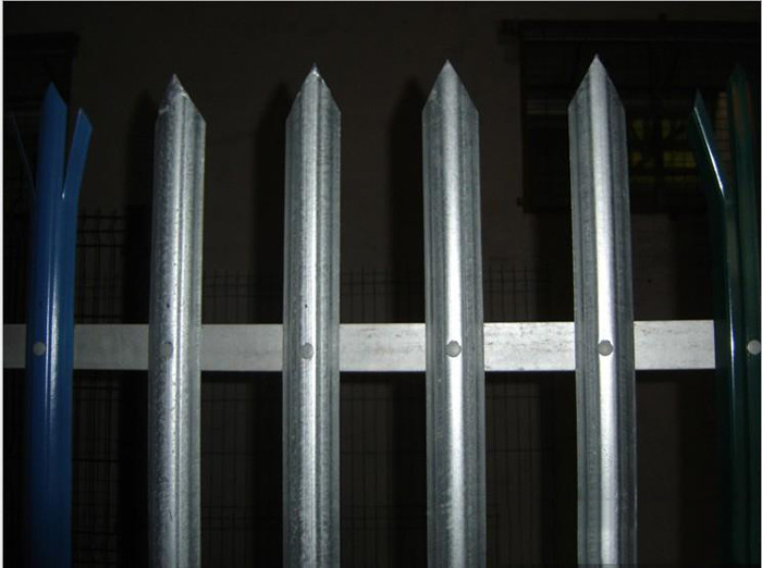 Hot Dipped Galvanized 6ft High Steel Palisade Fencing With W Pale