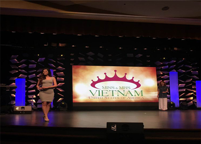 SMD2121 P3.91 AVOE LED Screen Moveable Rental LED Display Novastar Cards