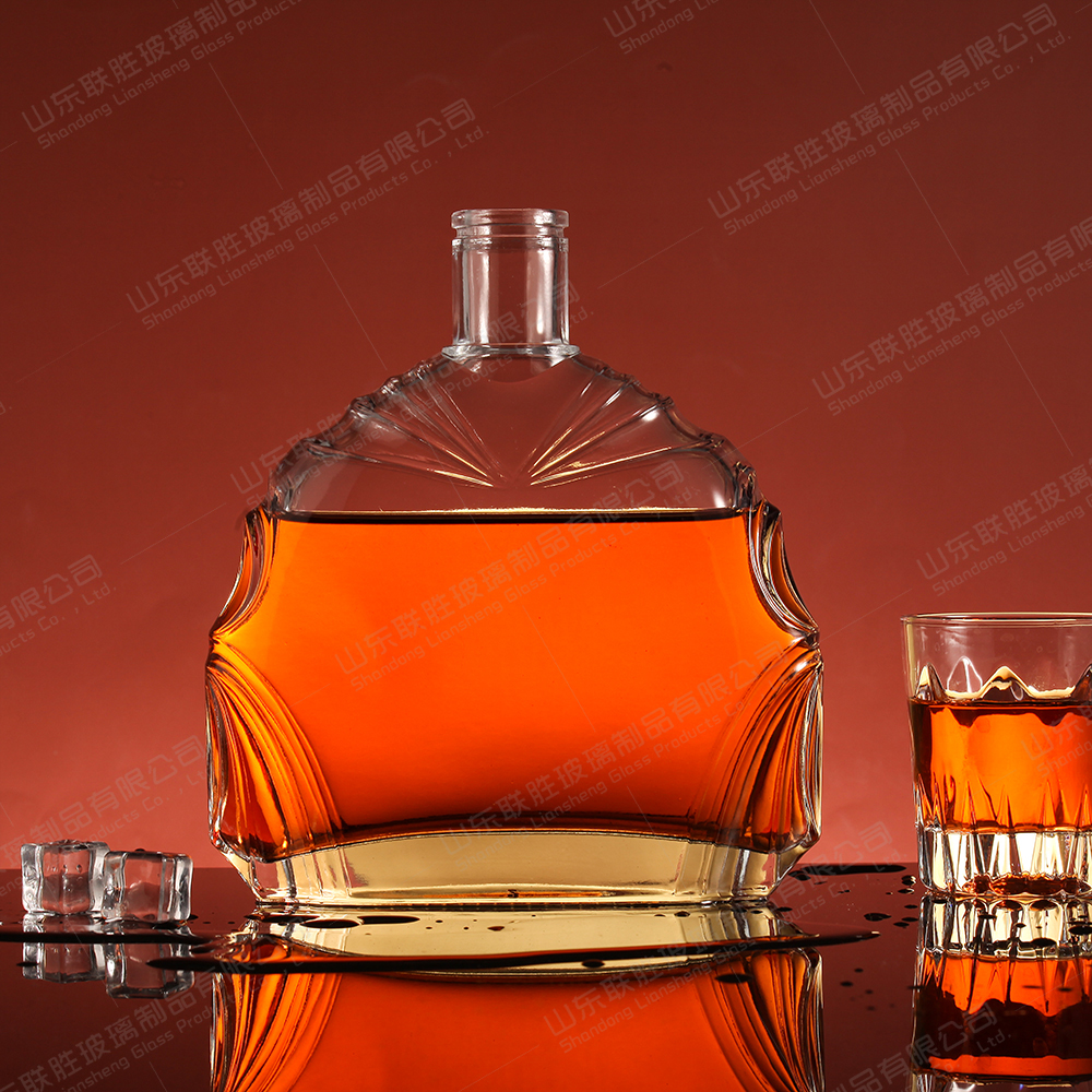 Transparent Glass Liquor Bottle For Custom Gin Vodka Tequila 700ml