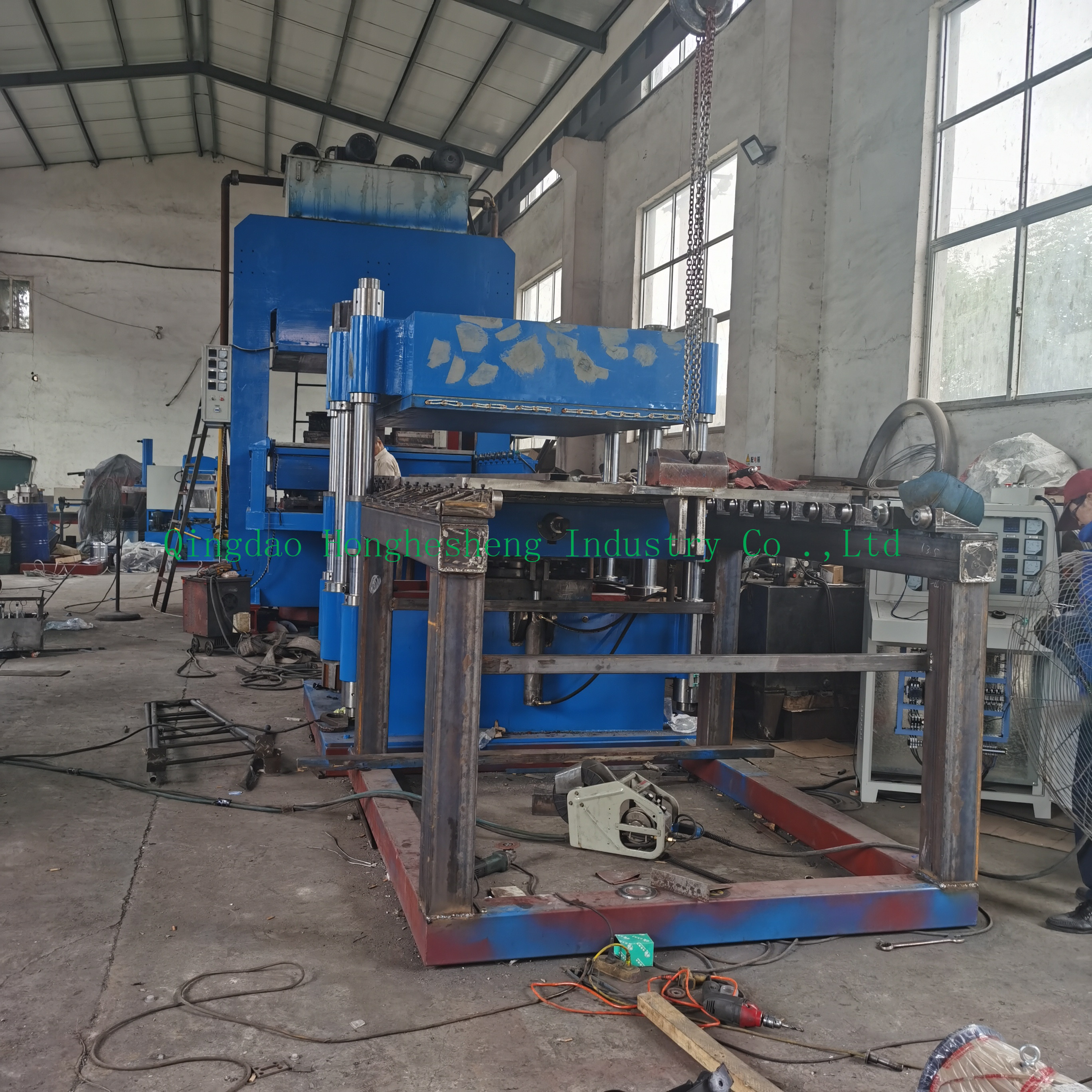 Full Auto Rubber Flooring Mat Making Machine / Non-Slip Mat Vulcanizing Press