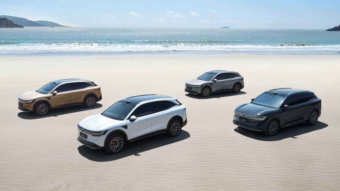 Electric SUV for Country Markets Zeekr 7X 2025 2wd 75kwh RWD Lithium Iron Phosphate Battery 4door 5seater White