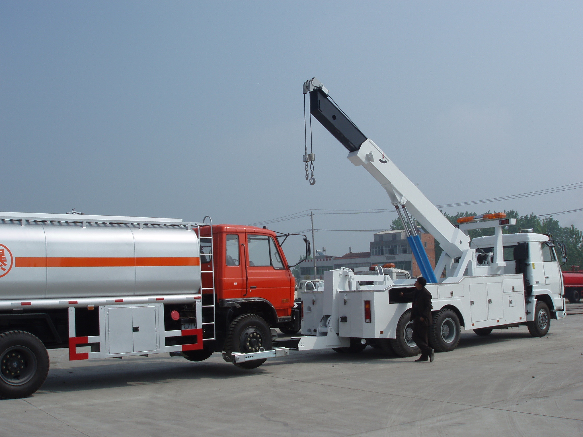 Sinotruk Welding Steel Special Purpose Truck Heavy Road Wrecker Truck