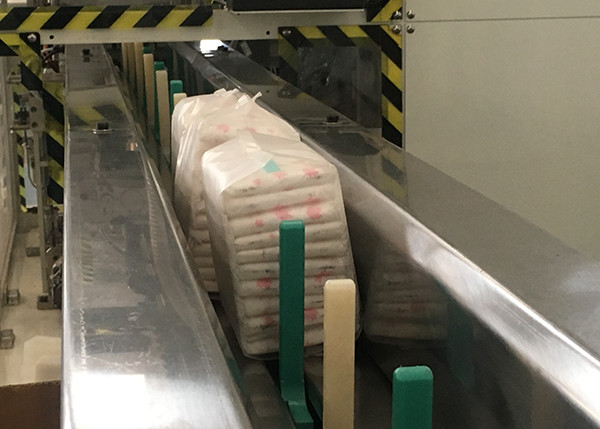 composite film PE Side Gusseted Bag Pantyliner Diaper Sealing Machine