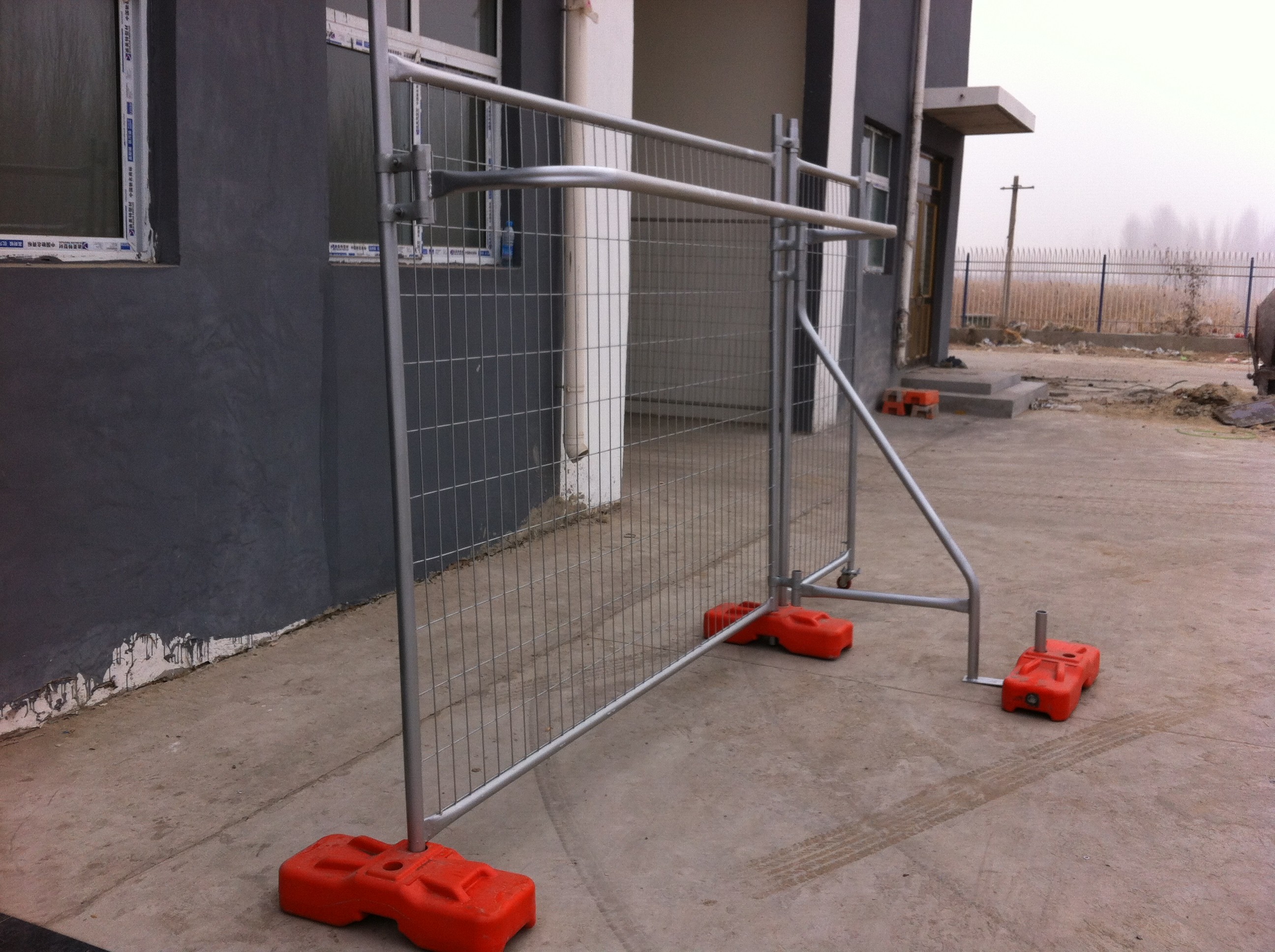 Temp Fencing Panels CASCADE BAY 2100mm x 2400mm width OD 32 pipes hot dipped galvanized temp fence panels