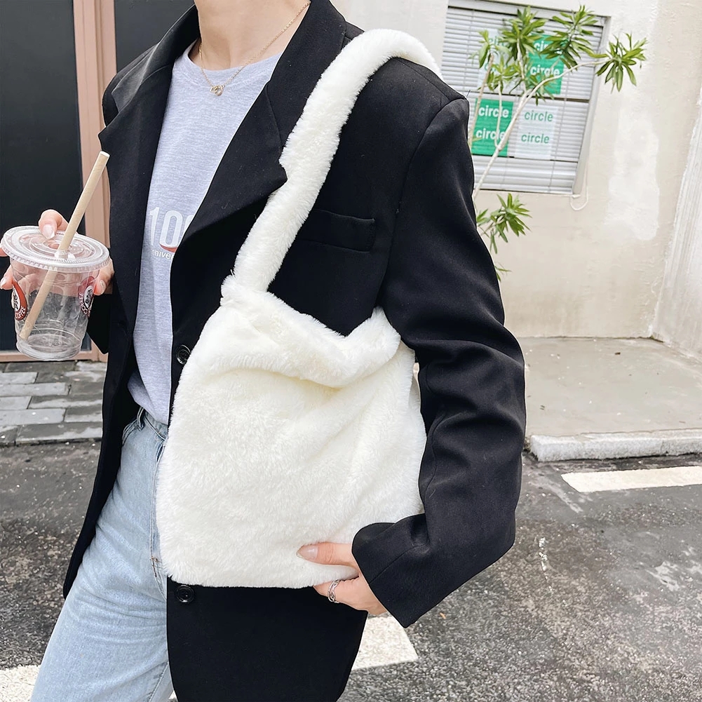 2022 Wholesale Leopard Print Bags For Women Soft Plush Shoulder Bags Female Large Capacity Travel Bag Winter Warm Fluffy Totes