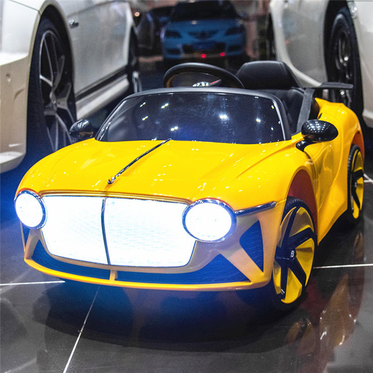 Newest 12V4.5A Battery Operated 4-Wheel Ride On Electric Car for Kids 2023 Children Toys