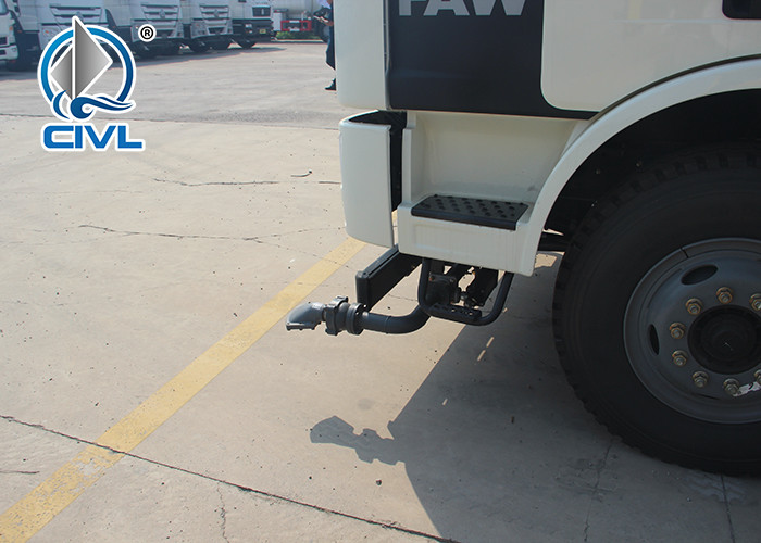 SINOTRUK Water Tanker Truck 4x2 water carrier truck 15000L capacity white color
