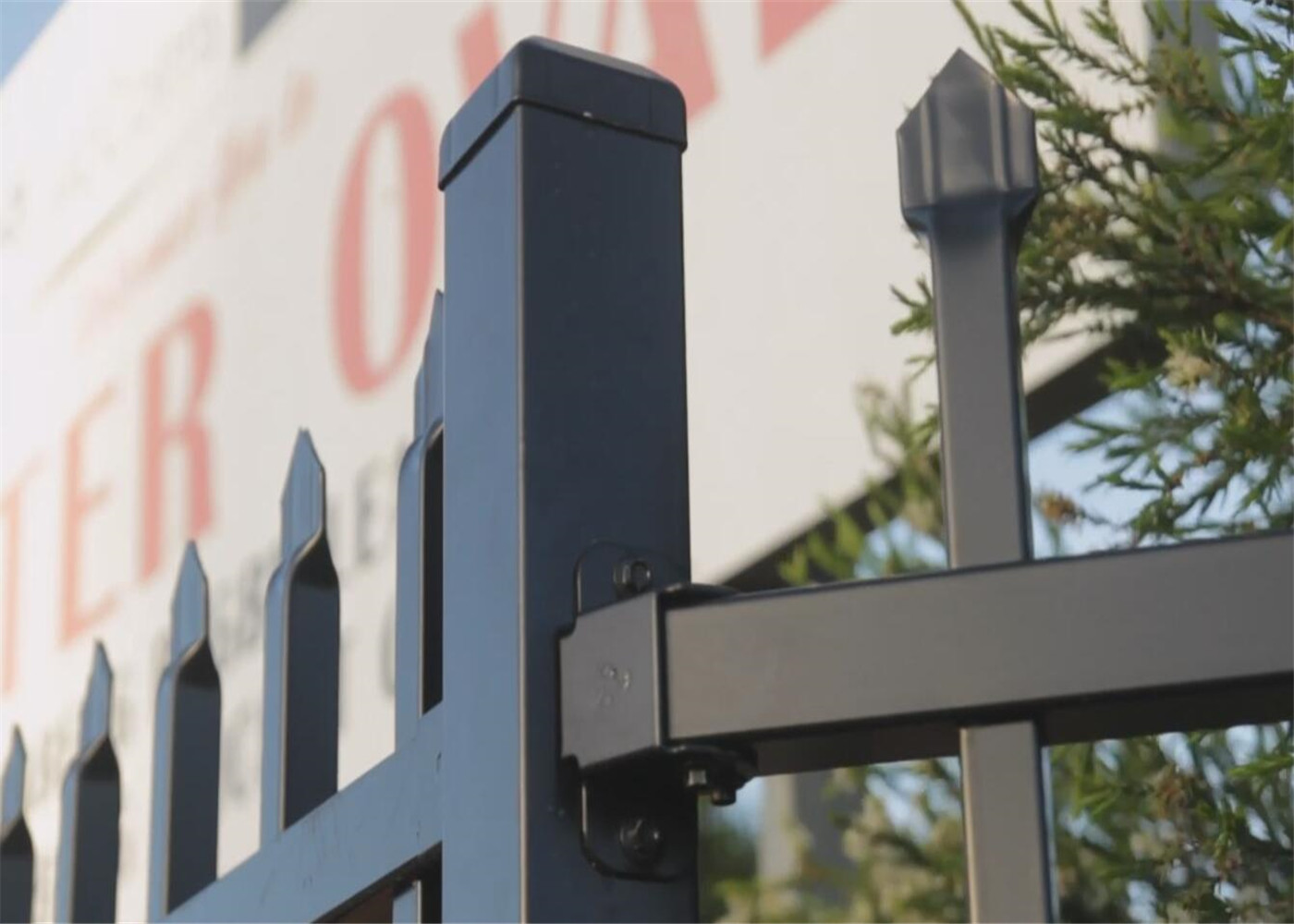 Blue Powder Coated 1.8mx2.4m Crimped Spear Garrison Fencing Panels tubular Steel Fence Customized Service