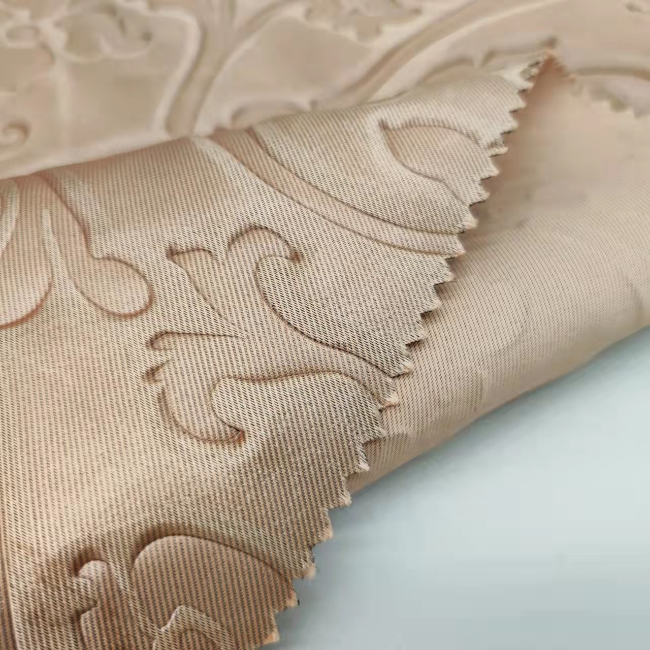 Polyester Emboss Winter Jacket Fabric 300Dx300D 240gsm Wrinkle Free