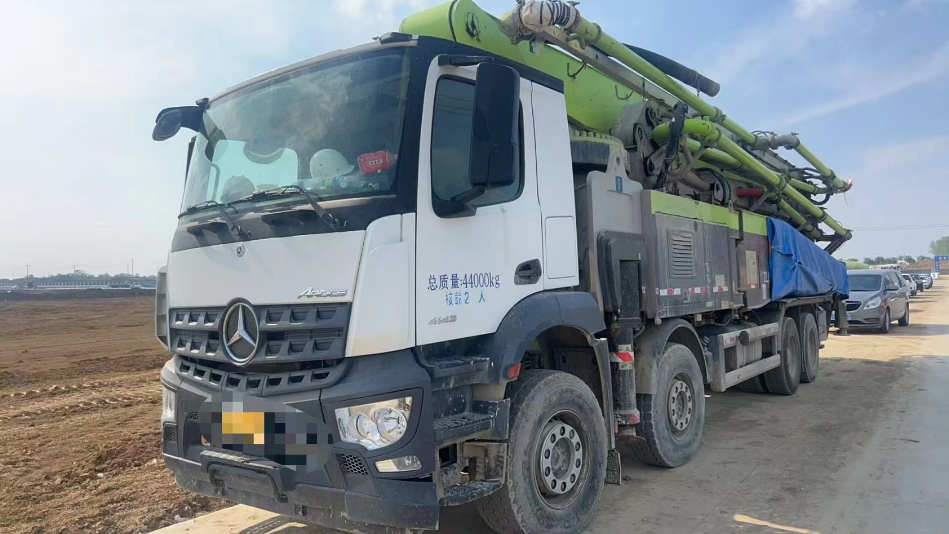 Used Zoomlion 63m Concrete Pump Truck Pumping Efficiently And In Good Condition