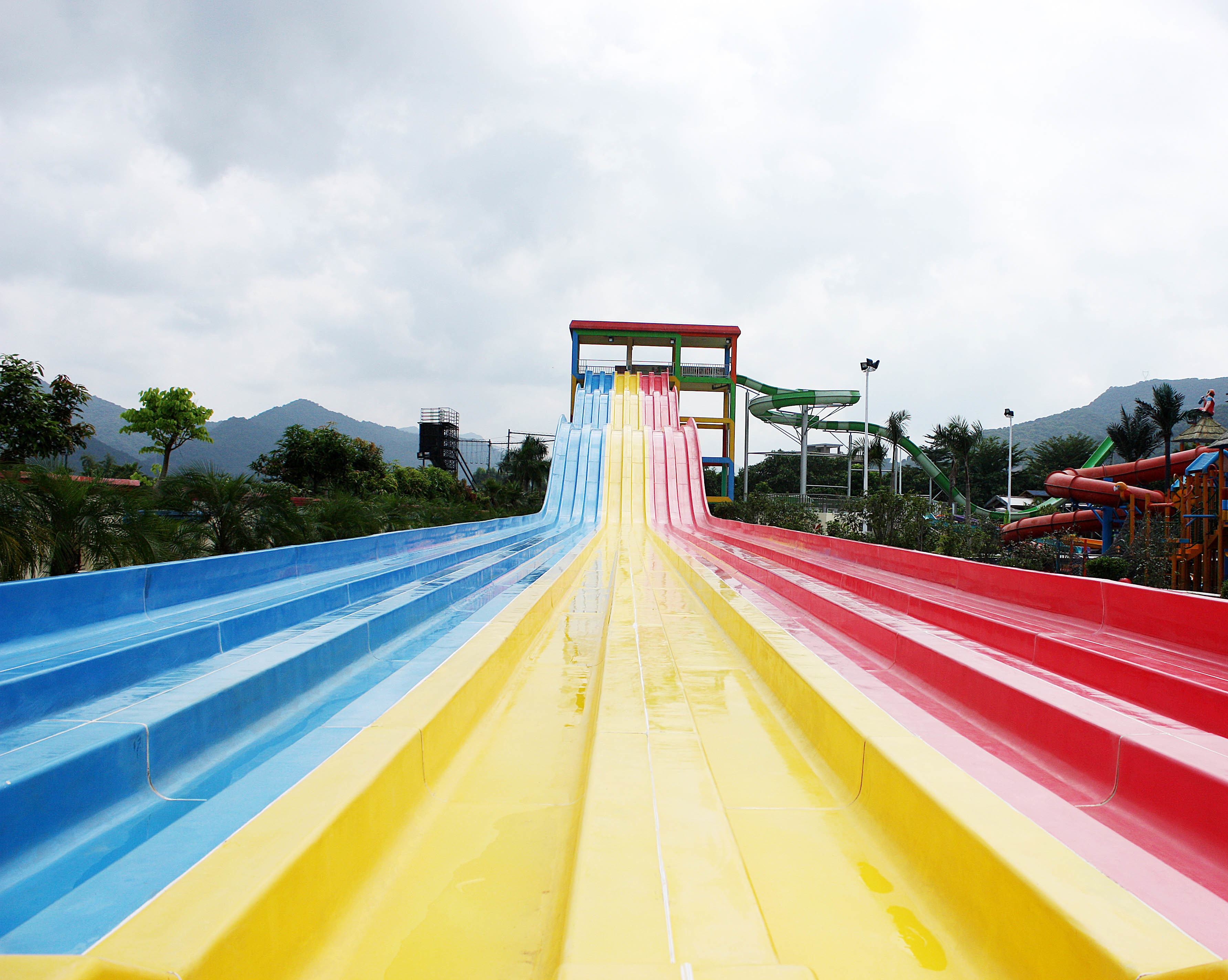 OEM 3 Lanes Commercial Fiberglass Rainbow Water Slides For Aqua Park Equipment