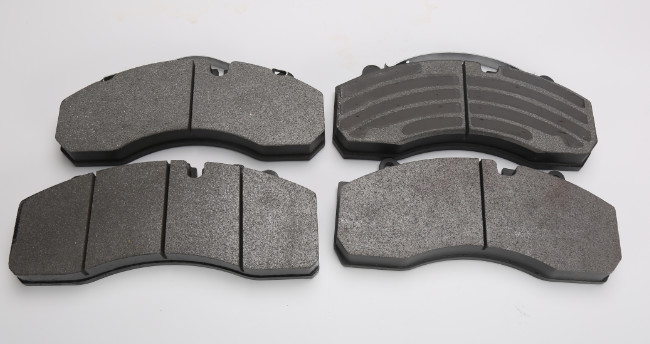 NAO Material 0.45 Friction Coefficient YUTONG Bus Brake Pads