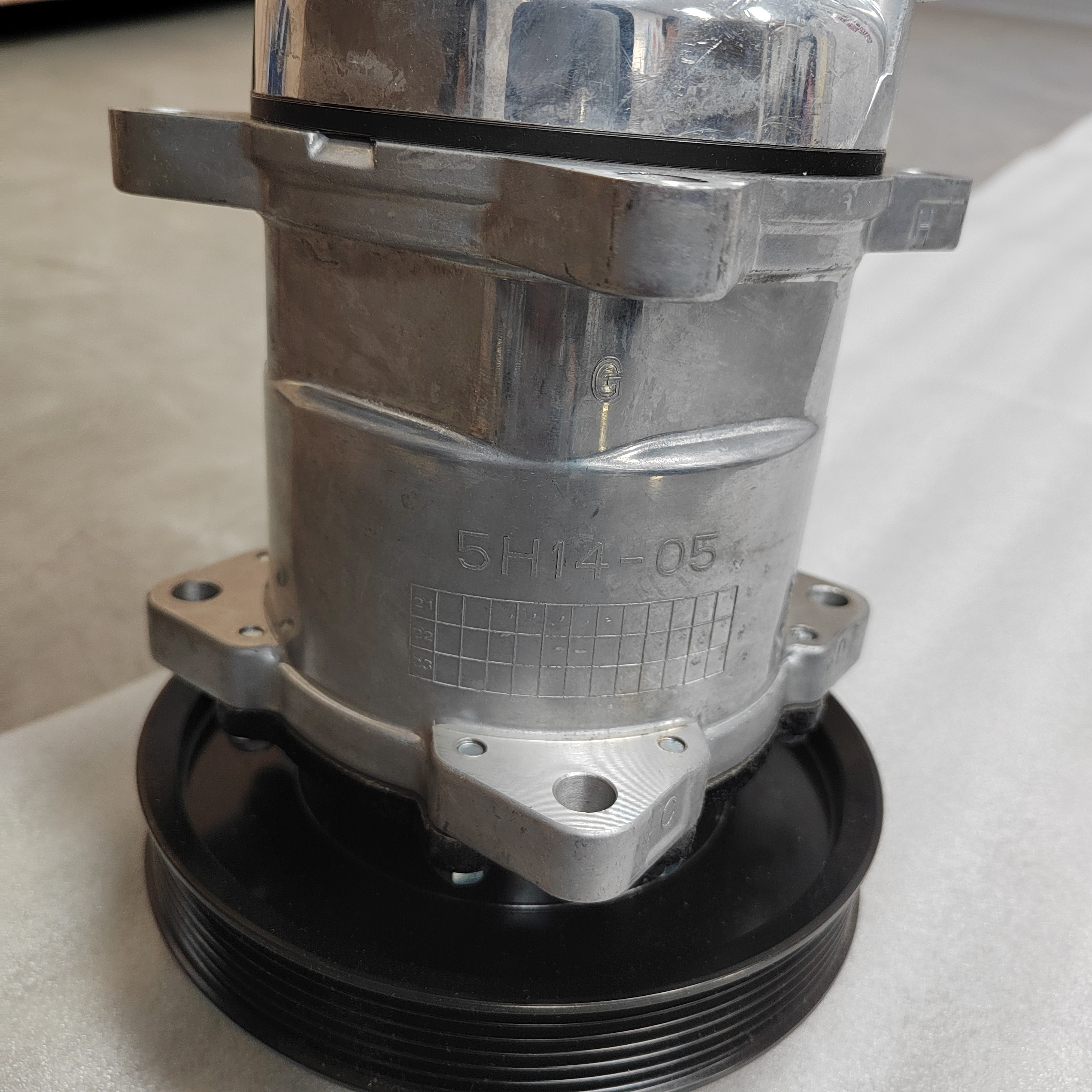 Quy100 Xgc100 Compressor Se5h14 Excavator Compressor Great and Spare Parts for Repair