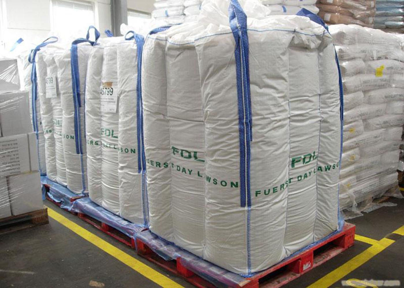 Colored 2205 Lbs PP Woven Jumbo Bags For Packaging PTA Granule / EVA Pellets