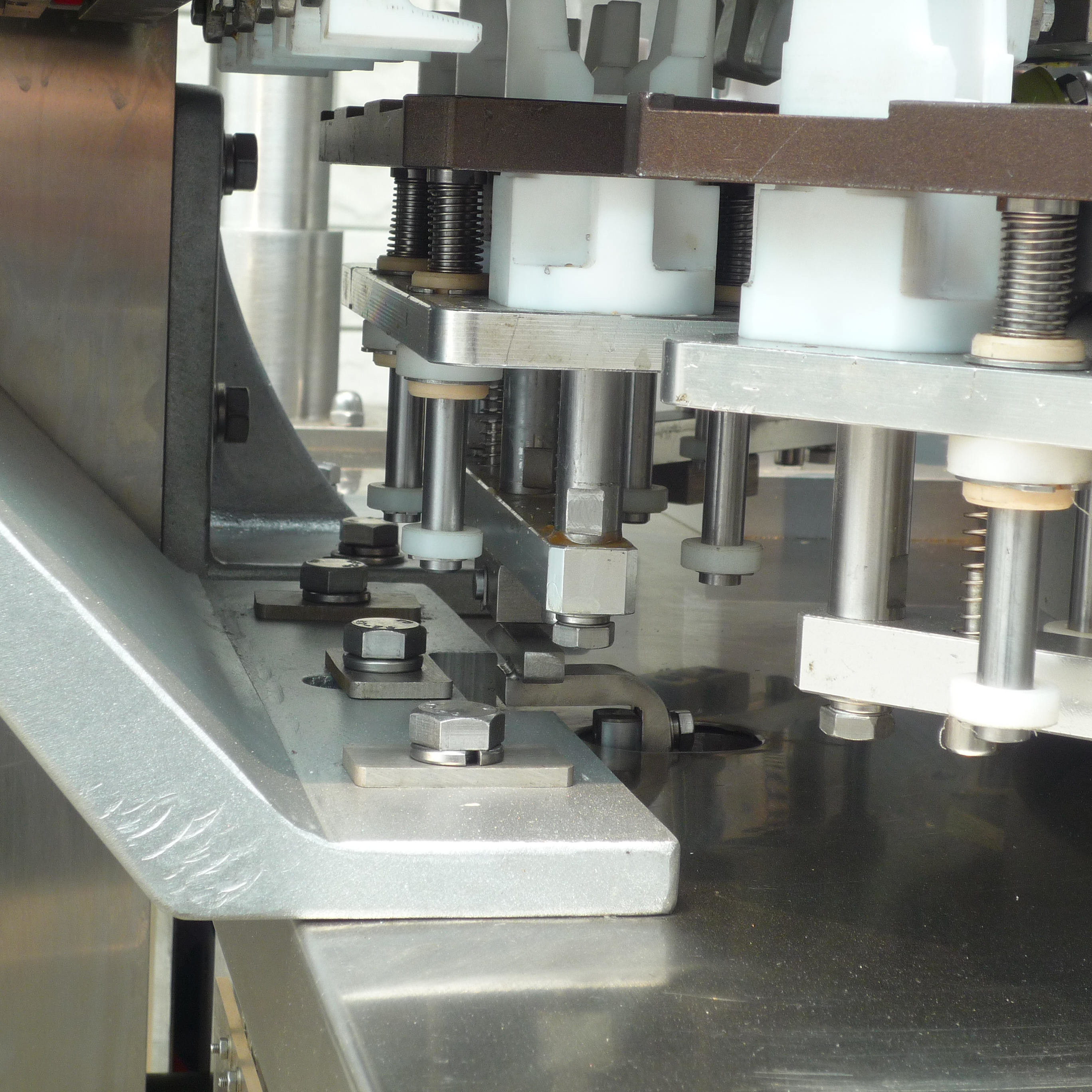 Fully Automatic Small Dumpling Machine/Commercial Multifunctional Automatic Forming Dumpling Machine