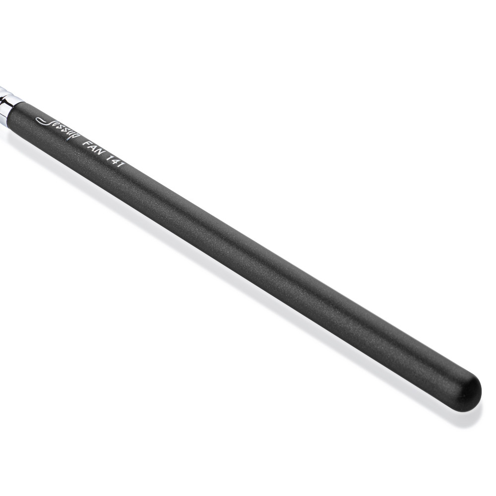 Jessup Fluffy Fan Brush