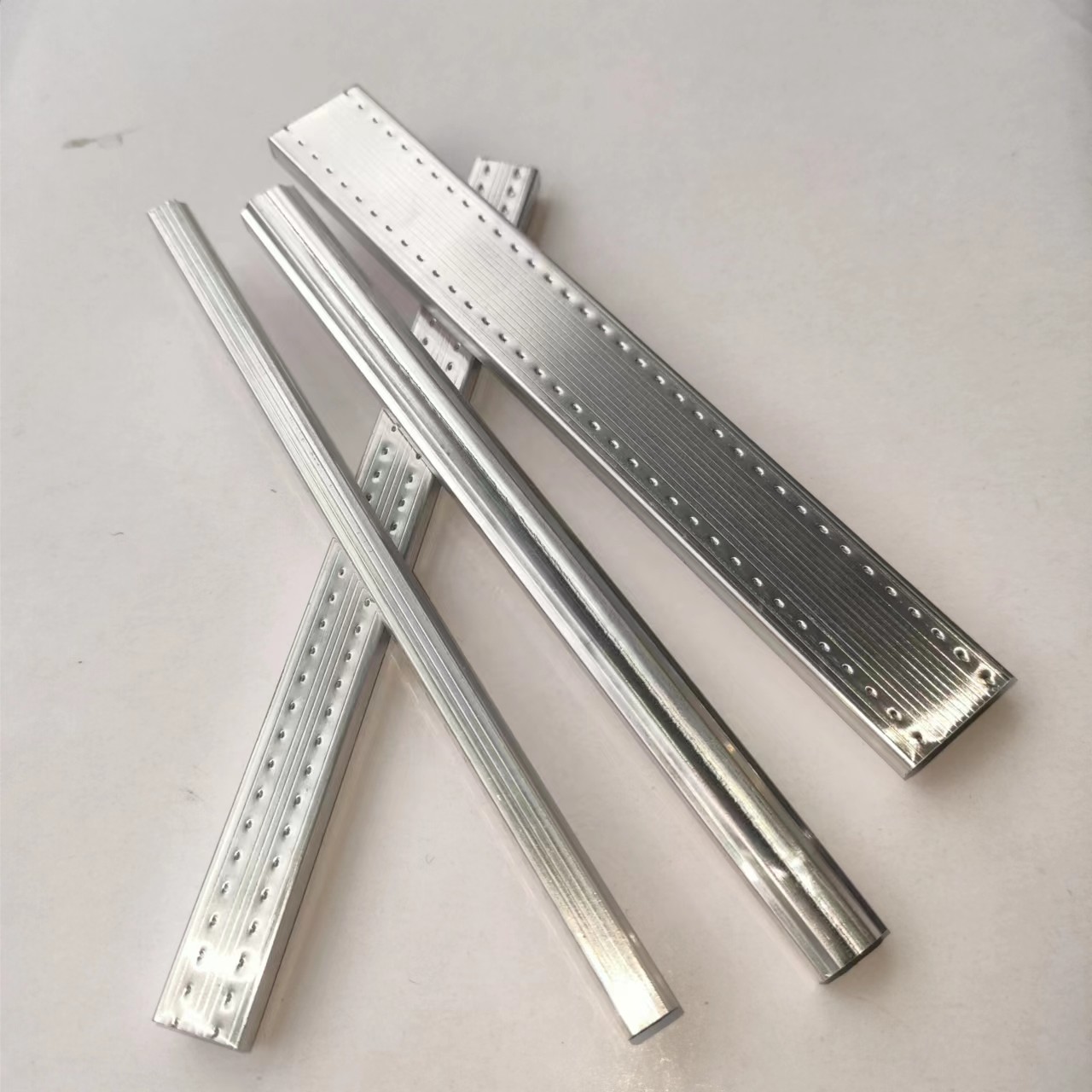 5m Anodized Silver Aluminumalloy Material Spacer Bars For Glass Panes