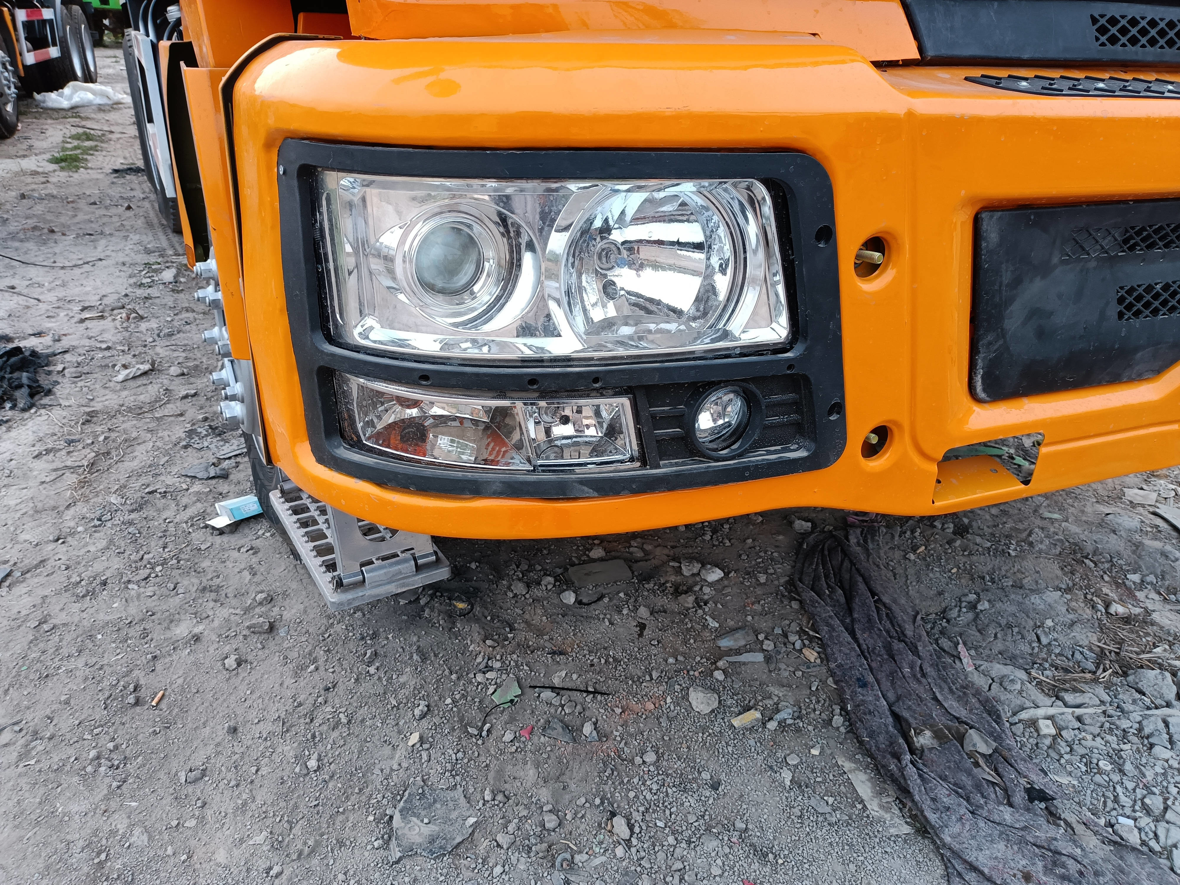 Shacman F3000 Dump Truck 6*4 Used With Refurbishment Weichai 380hp Diesel Flat Roof Cabin