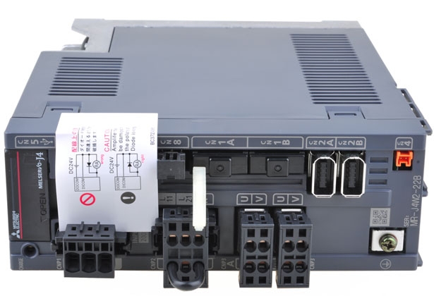 Mitsubishi AC Servo Motor Driver 1 Phase 200 - 240VAC MR-J4W2-22B MRJ4W222B