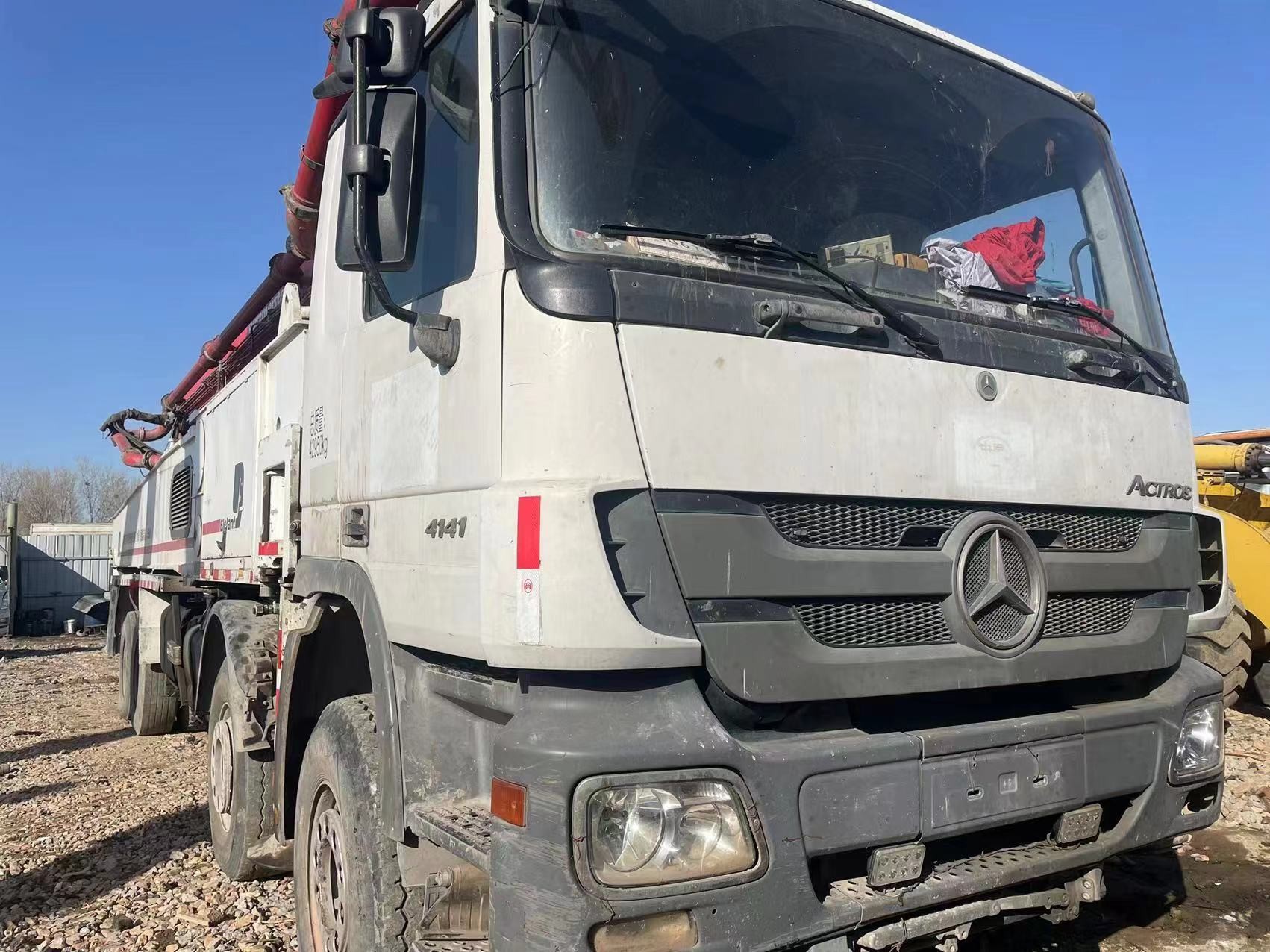 Used Concrete Pump Putzmeister 56-5 Meter With BENZ Chassis 8×4