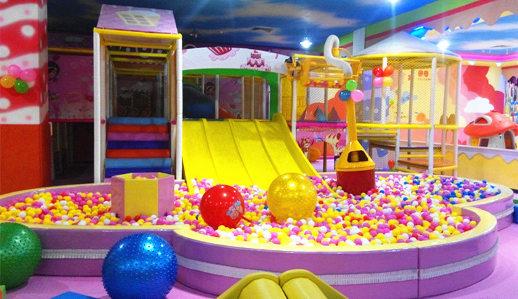 Supermarket Custom Size Plastic Material Kids Zone Soft Indoor Playground/ China Supply Kids Naughty Playground