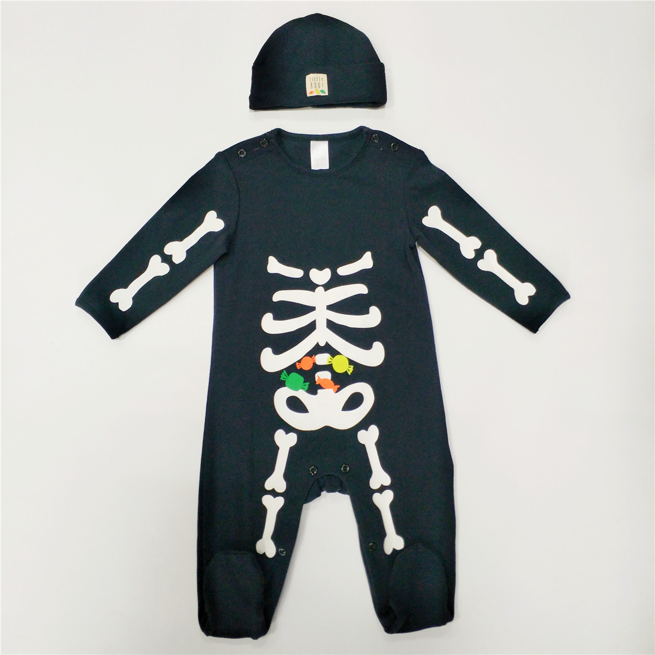 Winter Footies Baby Clothes with Zipper Opening and Fashionable Pattern Printing