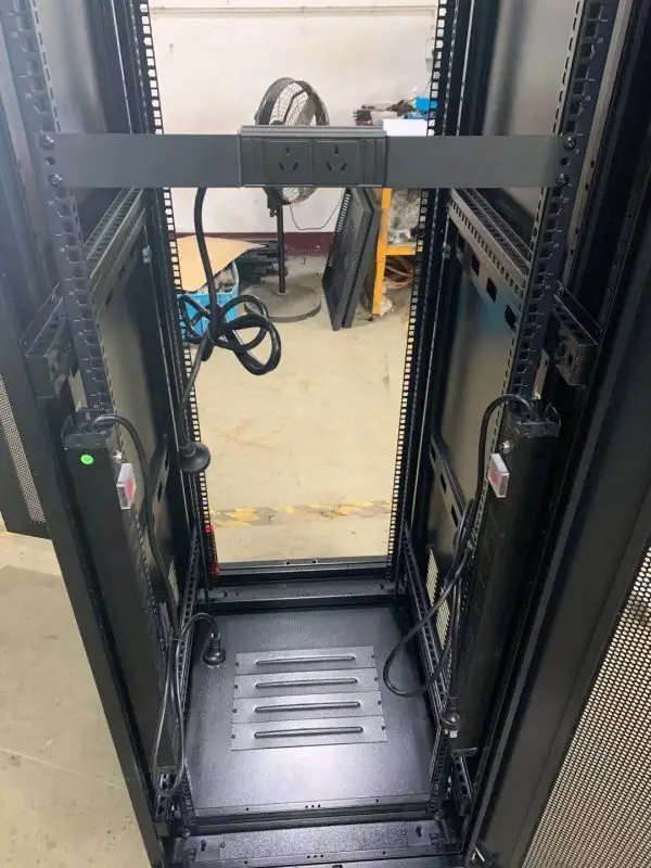 FTTH Fiber Optic Cabinet with 1 or 2 or More Integrated Trays and 1.0/2.0mm Thickness