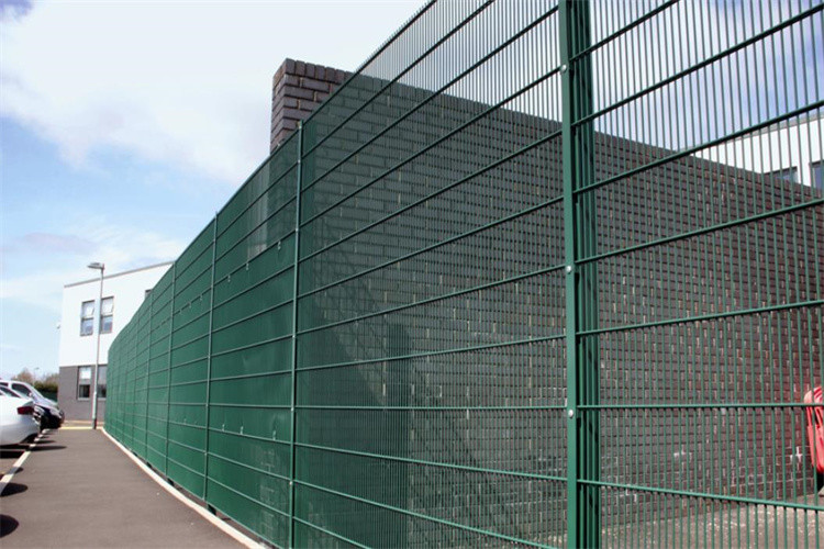 Bilateral Double Wire Welded Fence Galvanized Double Layer Wire Mesh