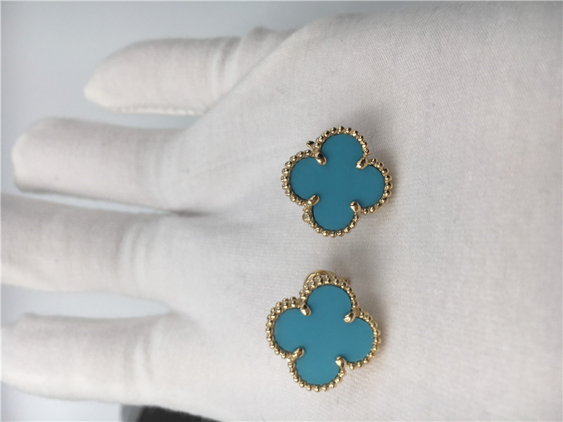 Van Cleef Arpels Sweet Alhambra earstuds 18k yellow gold with turquoise