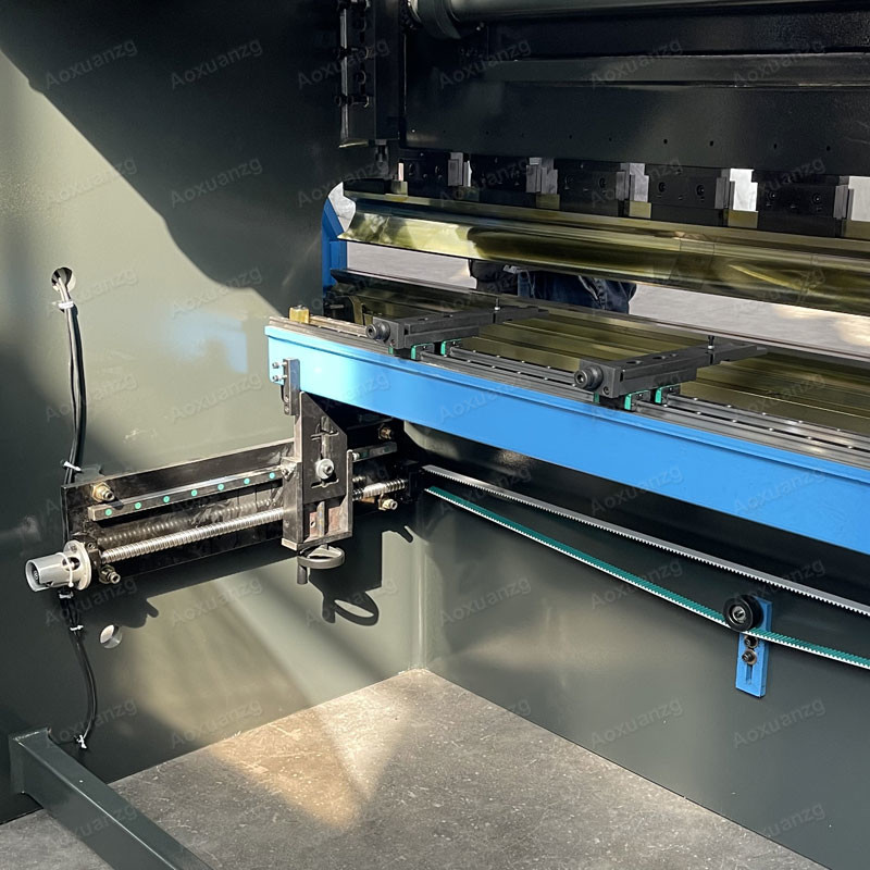 High-precision Hydraulic CNC Press Brake - Max. Bending Thickness 3mm Stainless Steel
