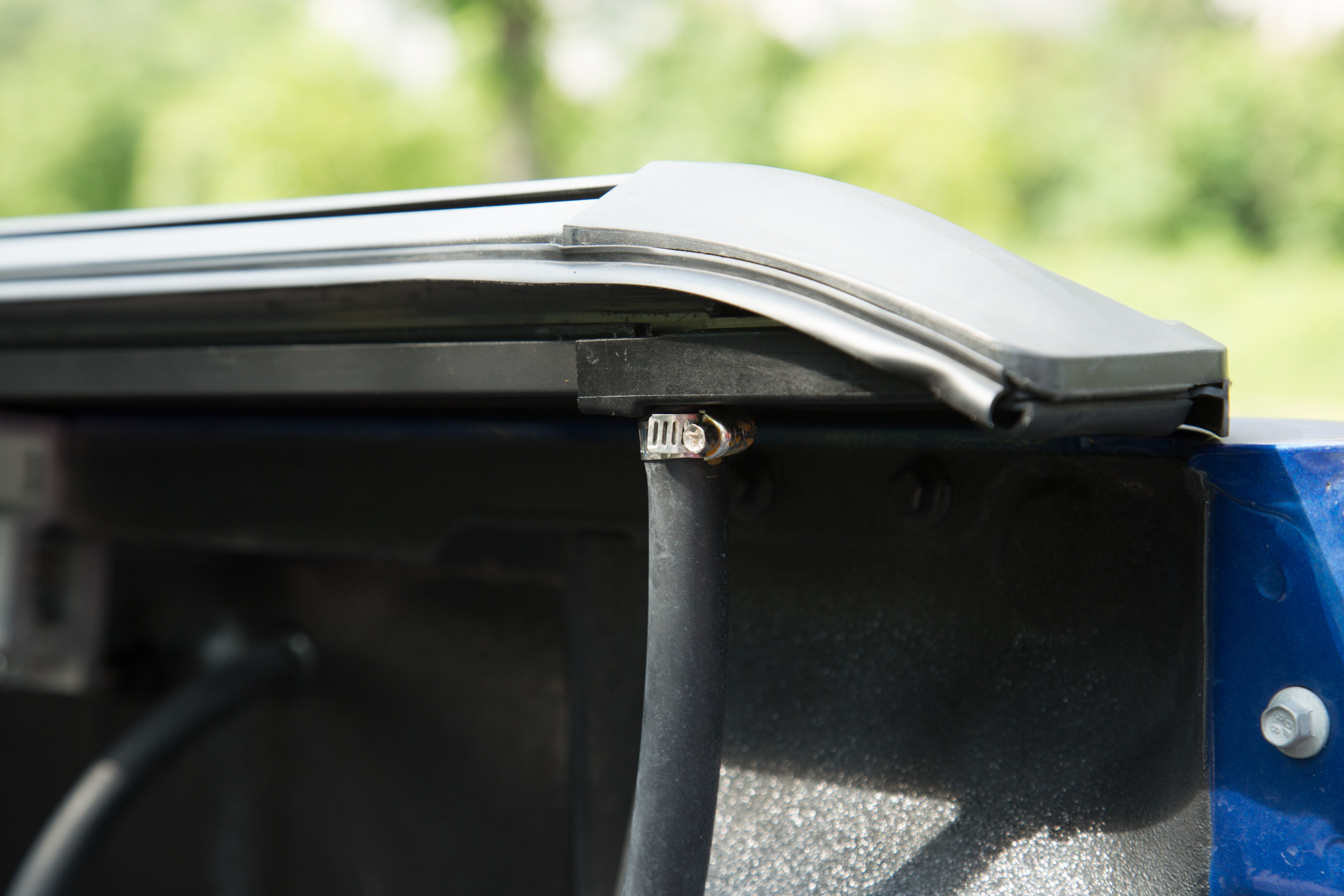 Retractable Canopy Roller Shutter Sale 4WD Overland Accessories for Nissan Navara NP300
