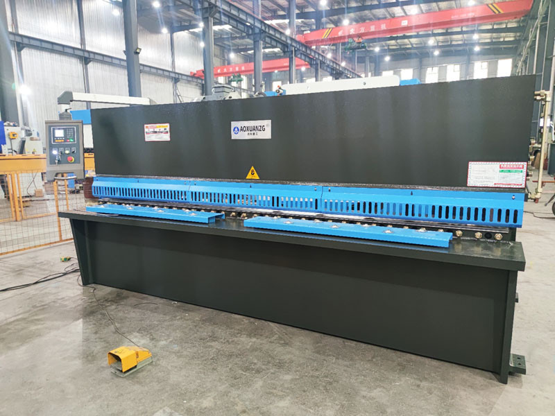 10*3200mm Metal Plate Hydraulic Swing Shearing Machine 5.5kw With E21s
