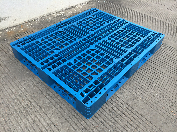 Stackable Blue Plastic Pallets 1200x1100mm 4 Way Entry Single Faced Style