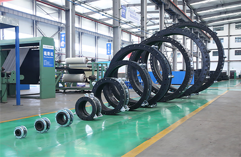 Good Noise Reduction Single Sphere Flexible Rubber Joint For Water And Chemical Resistance