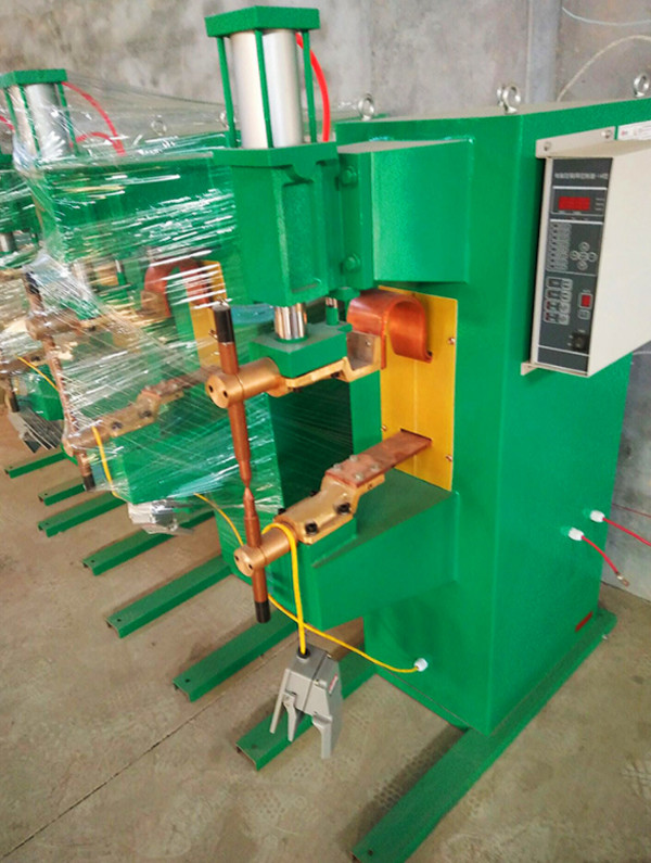 2800mm/Min Automatic Rolling Seam Resistance Welding Machine Abrasive Belt Polishing