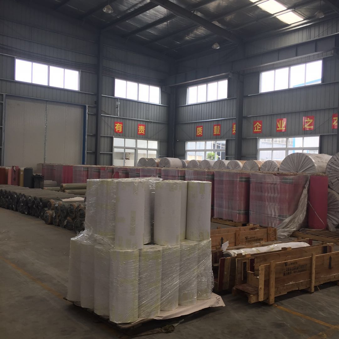Removable Floor Sticker Waterproof PVC Flooring with Self Adhesive Installation