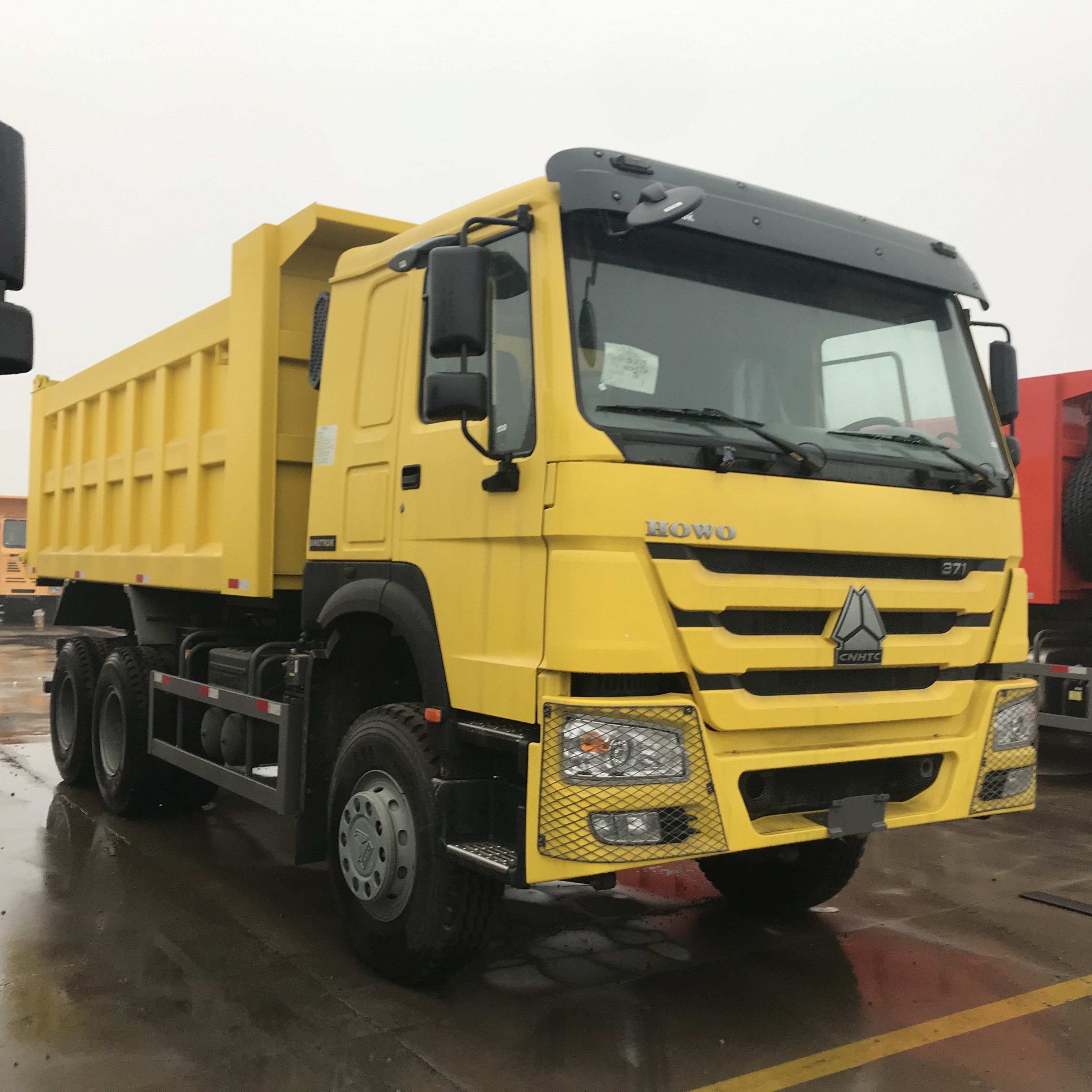 30T Sinotruk Howo 4x2 Dump Truck 290hp Euro 2 Diesel Fuel