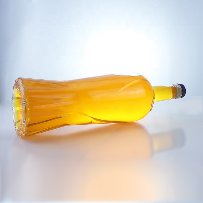 Exquisite Design 750ml Clear Vodka Liquor Bottle with Cork Glass Collar Material