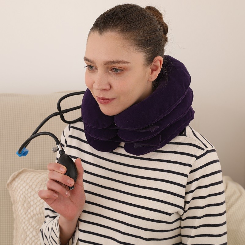 ISO13485 3 Layer Inflatable Cervical Neck Traction Device Portable