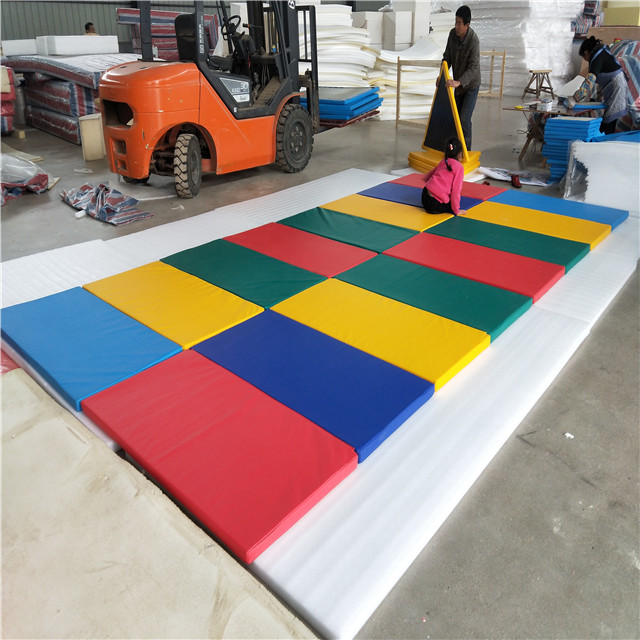 Customized Logo Availabled Gymnastic Exercise PVC Folding Mat for Fitness Interlock