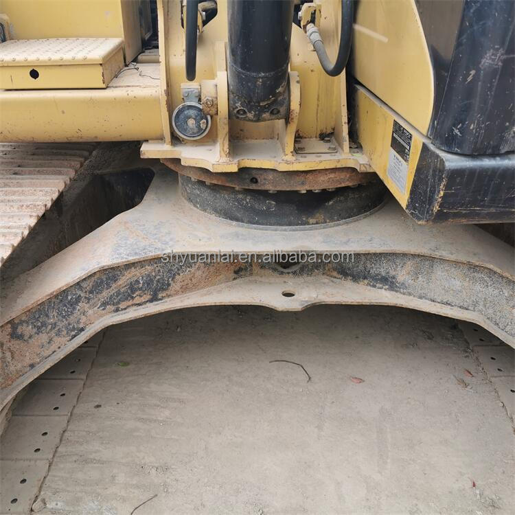7000 KG Weight and Soft Steel Design CAT307c Excavator with Original Hydraulic Valve