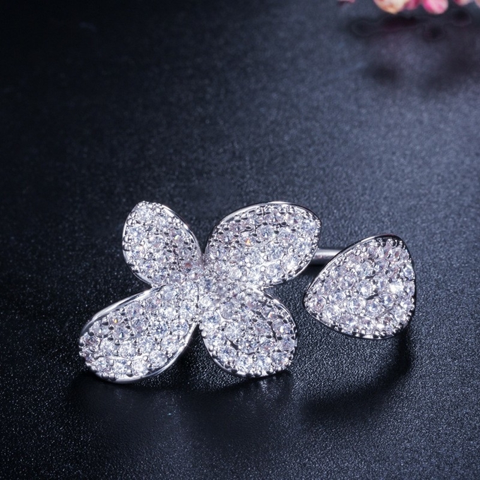 Fashion Flower Finger Ring Band Dazzling Brilliant CZ Stone Flower Ring Setting Classic Wedding Ring Anniversary Gift