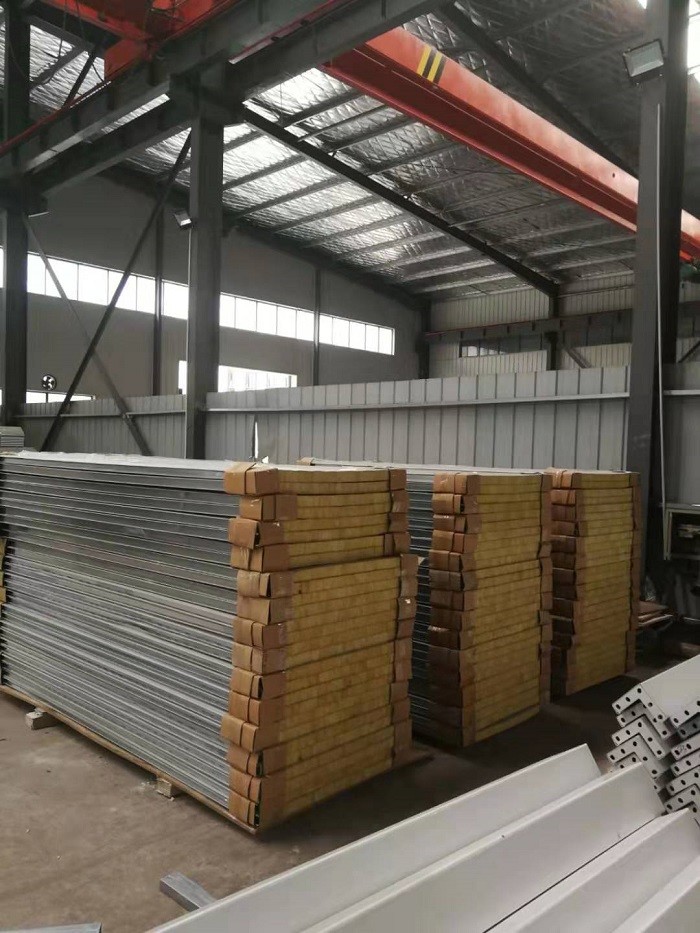 EPS Foam Thermal Insulated Sandwich Panel Lightweight 0.3 - 0.8mm Steel Thickness