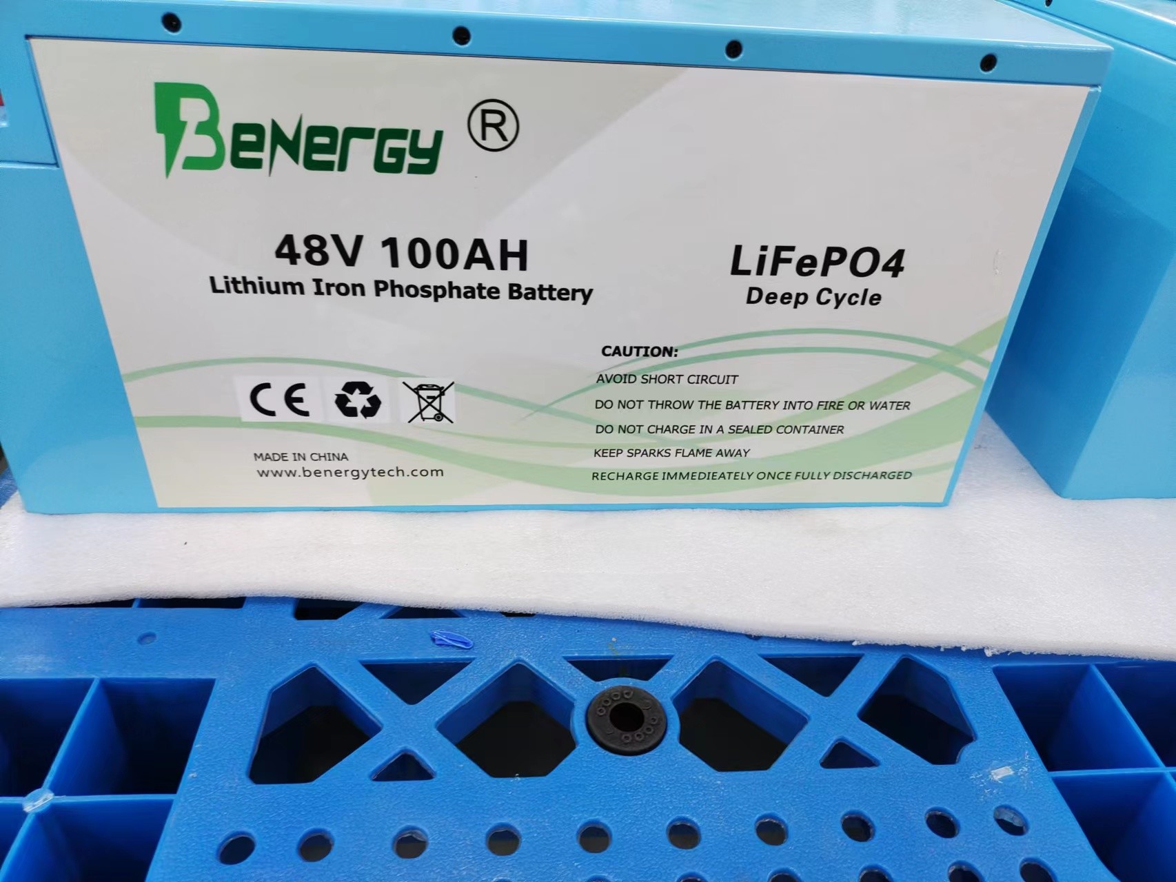 Custom Car Lithium Ion Battery Metal Case 100ah Lifepo4 Battery Pack