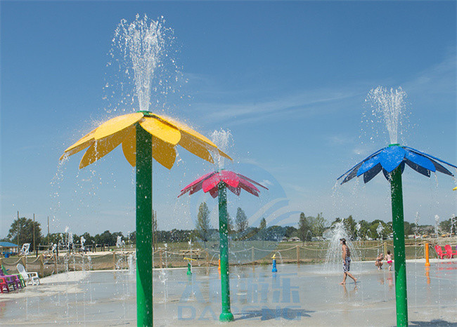 Aqua Park Water Splash Pad Colorful Flower Style Water Park Fountain 3.0m Height